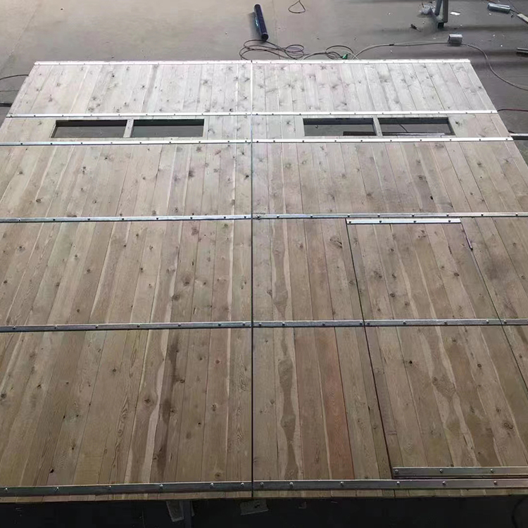 工業鋼木大（dà）門